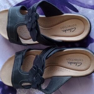 Black Sandals with flower accent